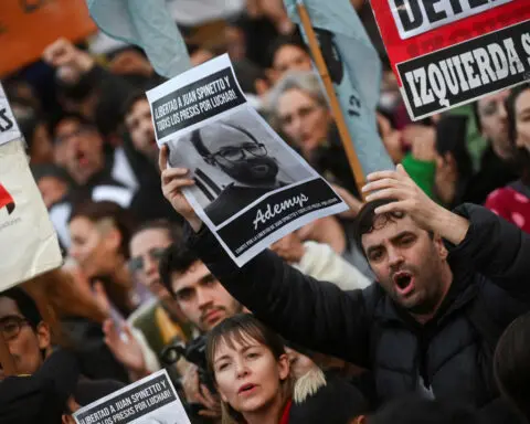 Rights watchdog urges Argentina to respect freedom to protest