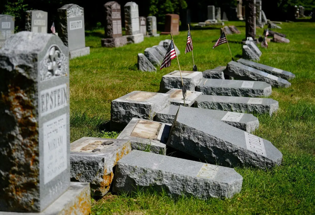 176 gravestones at 2 Jewish cemeteries vandalized, FBI investigating