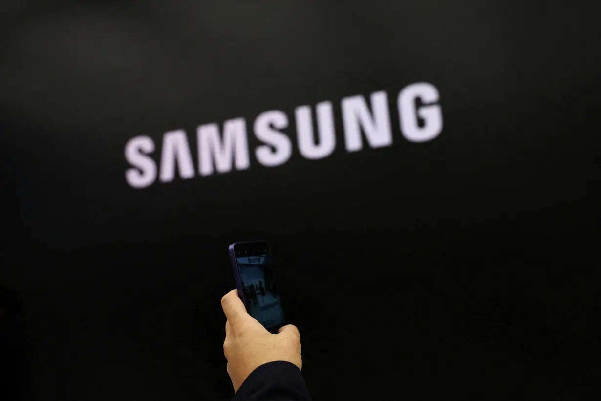 FILE PHOTO: Samsung to unveil new products, in Seoul