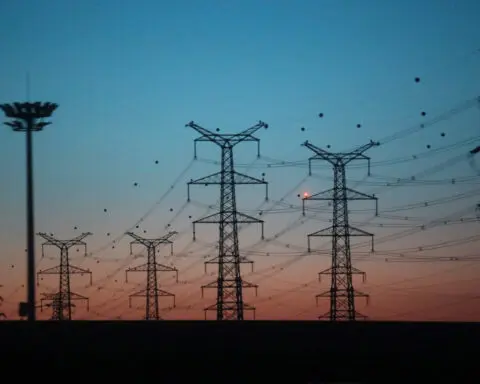 China, struggling to make use of a boom in energy storage, calls for even more