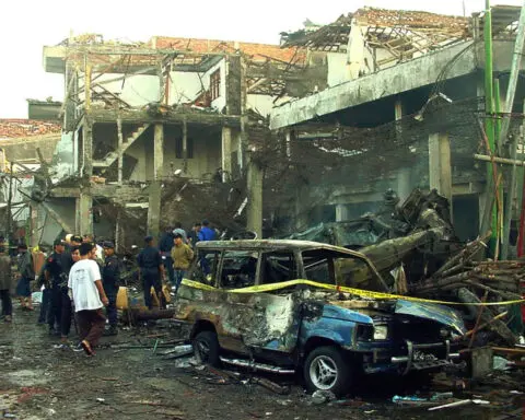 Militant group blamed for 2002 Bali bombings to be disbanded, say senior leaders