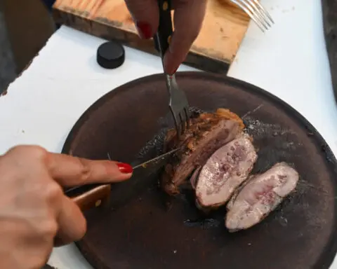 Argentines' beef consumption seen at record low in 2024