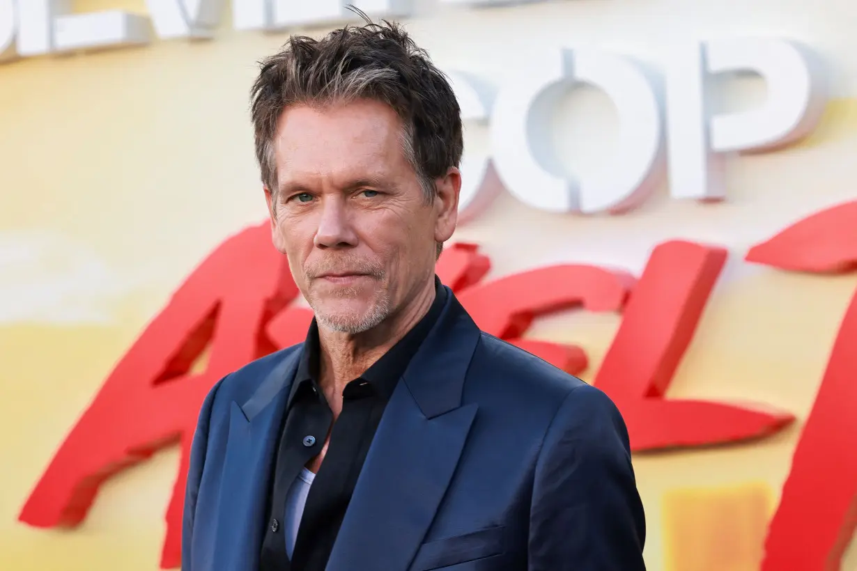 Kevin Bacon wore a disguise to spend the day like a normal person and discovered it 'sucked'