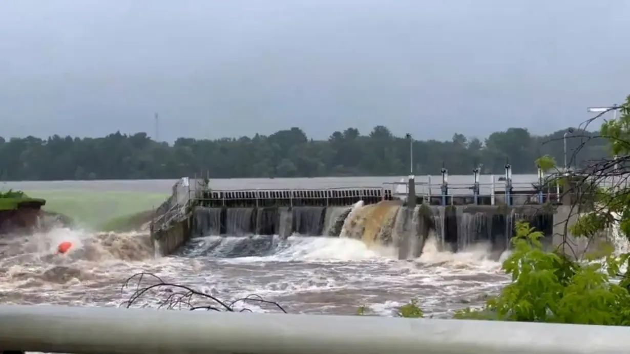 Manawa Dam in Wisconsin suffers 'major damage' amid heavy flooding, authorities say