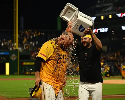 Pittsburgh Pirates equal franchise record and exhaust supply of celebratory fireworks with 7 homers in win over New York Mets