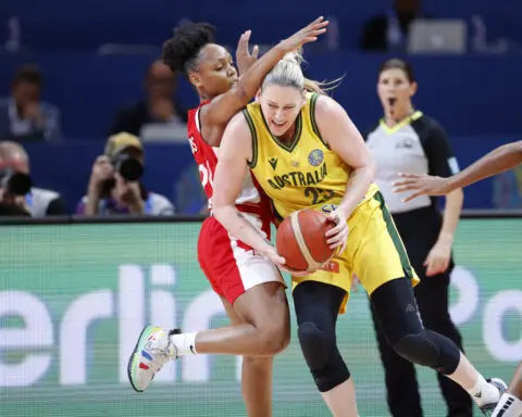 Olympics-Australia hand Jackson fifth shot at basketball gold