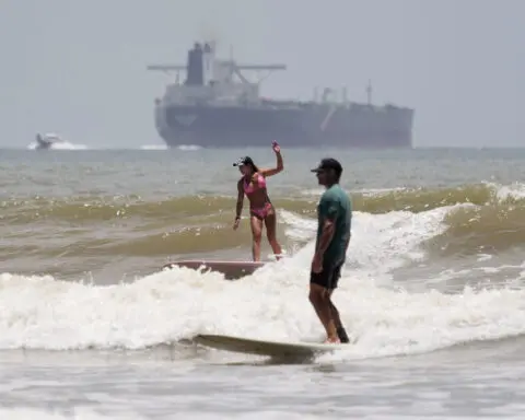 After hitting Yucatan Peninsula, Beryl churns in Gulf of Mexico as Texas braces for potential hit