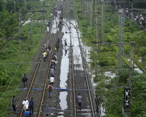 CLIMATE GLIMPSE: Heat and a hurricane descend on the U.S., other wild weather around the world