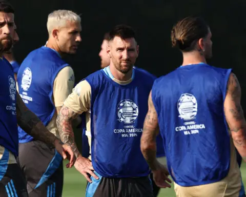 Soccer-Canada primed for role of giant-killers in Copa semis clash with Argentina