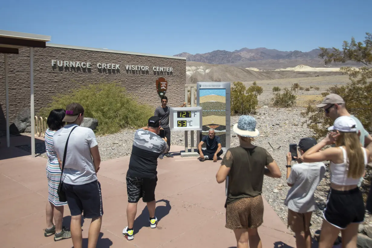 Tourists still flock to Death Valley amid searing US heat wave blamed for several deaths