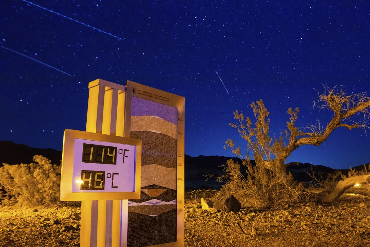 Tourists still flock to Death Valley amid searing US heat wave blamed for several deaths