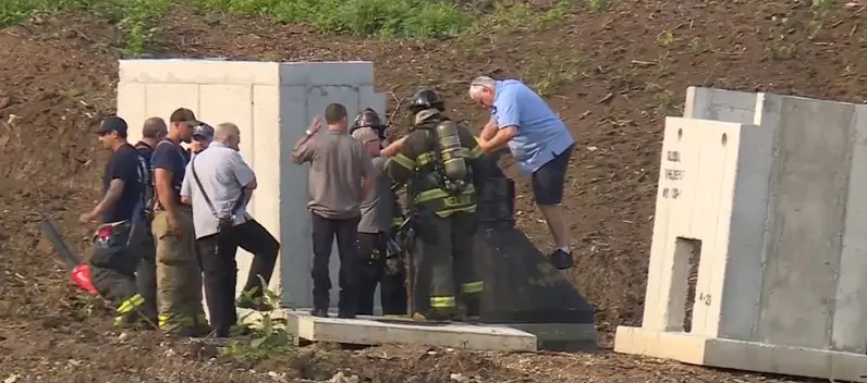 Construction worker in critical condition after being rescued from sewer pipe by KCFD