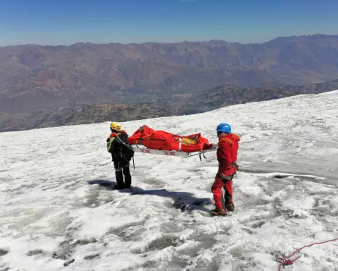 American mountaineer’s body found by fellow US climbers 22 years after going missing in Peru