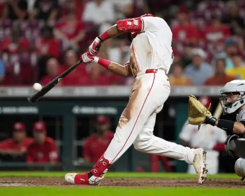 Cincinnati Reds rookie Rece Hinds makes it back-to-back home runs in his two days in MLB