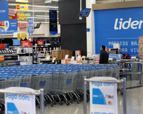 Walmart Chile workers' union launches strike after talks fail