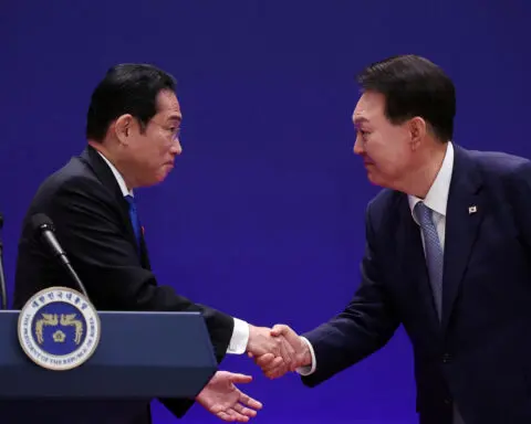 Leaders of South Korea, Japan share concerns over Russia-North Korea ties