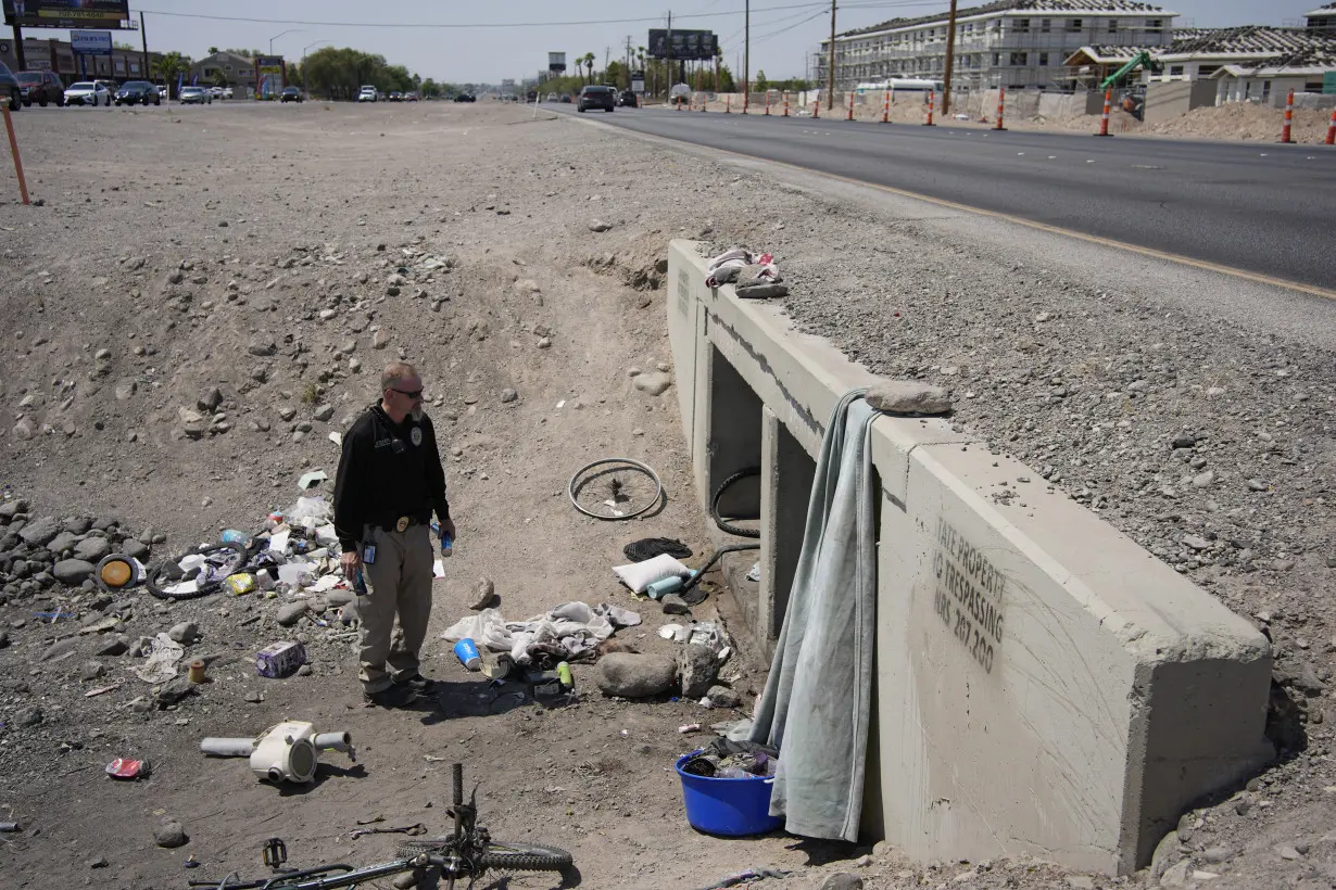 Las Vegas eyes record of 5th consecutive day over 115 degrees as heat wave continues to scorch US