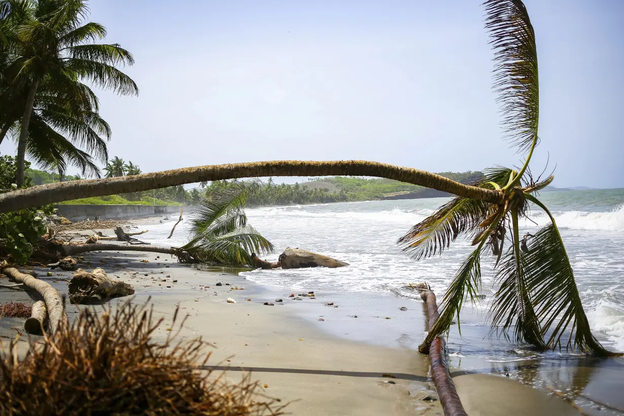 Officials plead for $9 million in aid weeks after Hurricane Beryl devastates the southeast Caribbean