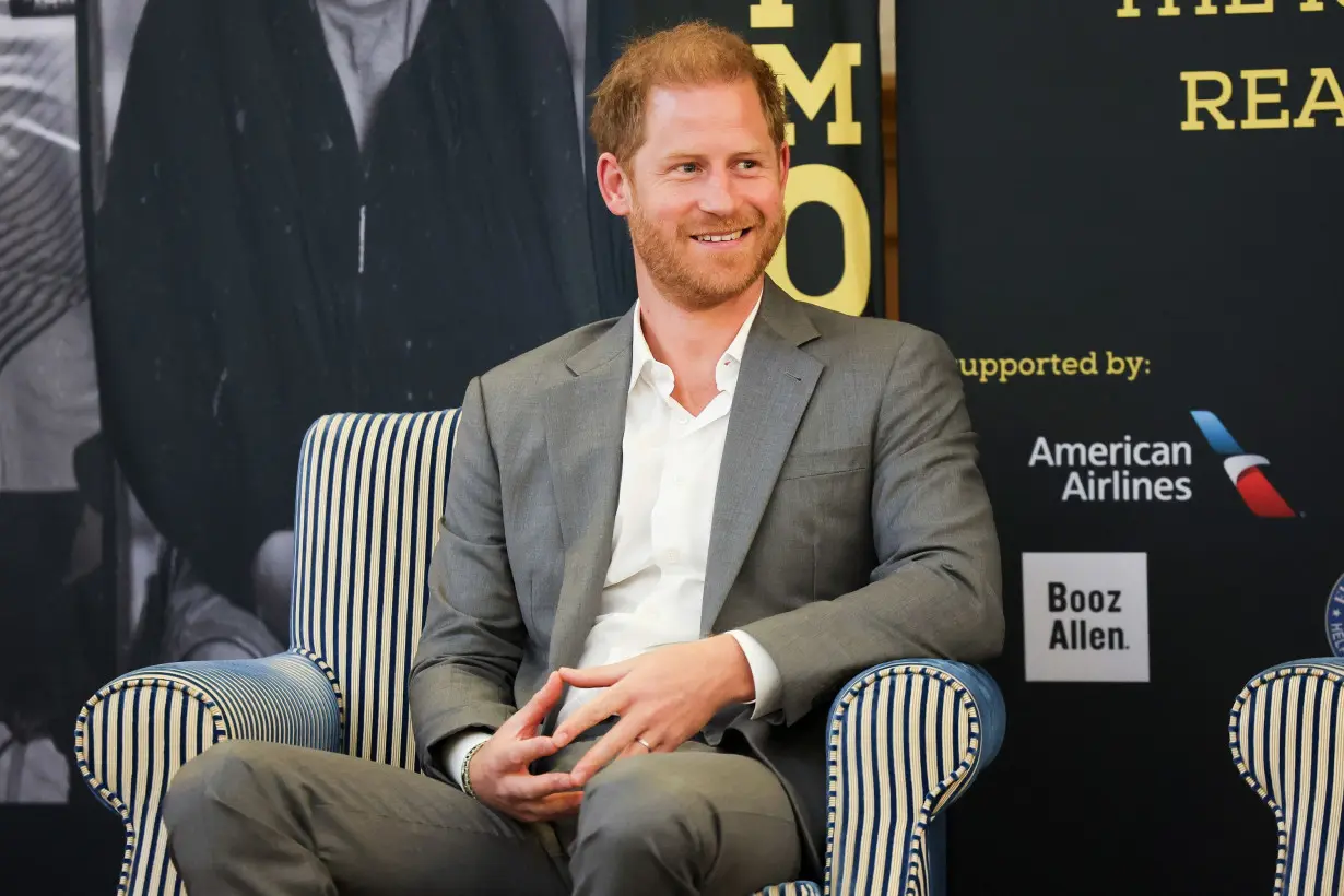 Prince Harry presented with the Pat Tillman Award for Service at ESPYS. The hero veteran's mother disagreed with the selection