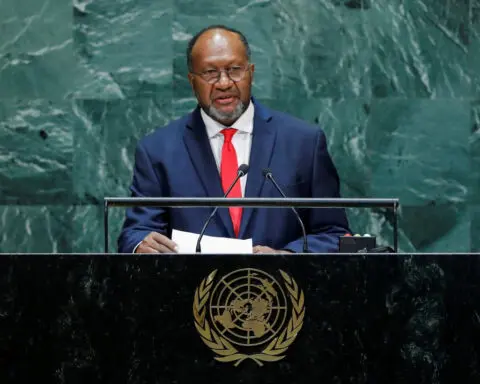 Vanuatu Prime Minister asks Bank of China to open branch in Port Villa