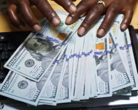 US equity funds see outflows on caution ahead of earnings reports