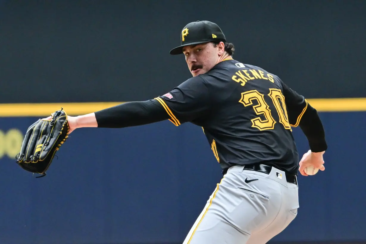 MLB: Pittsburgh Pirates at Milwaukee Brewers