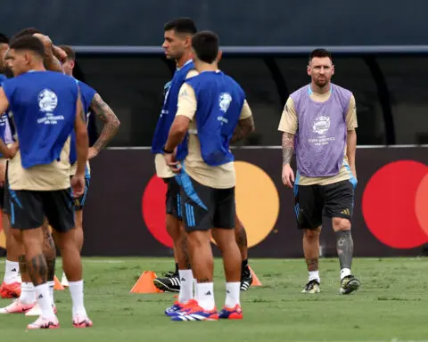 Soccer-Argentina face Colombia in quest to make Copa America history