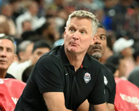 Basketball-Kerr and Curry call assassination attempt sad day for America