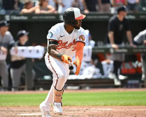 MLB roundup: Orioles walk off Yankees with 3-run 9th