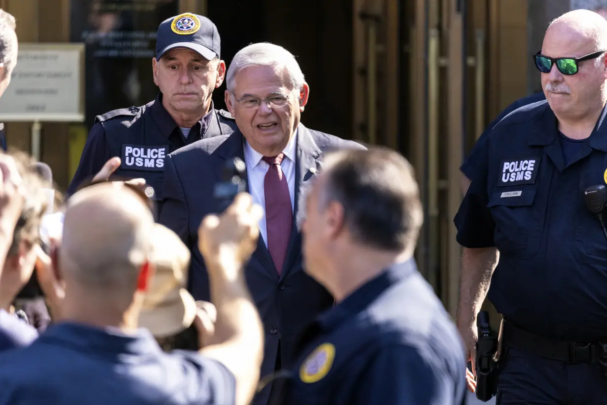 Jury finishes 2nd day of deliberations without a verdict at Sen. Bob Menendez's bribery trial