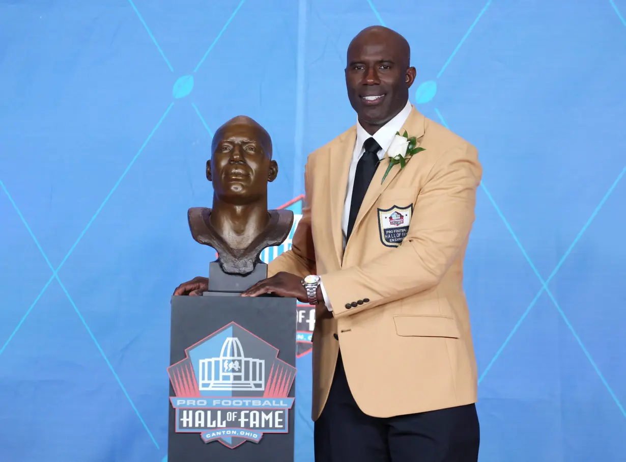 NFL: Pro Football Hall of Fame-Enshrinement