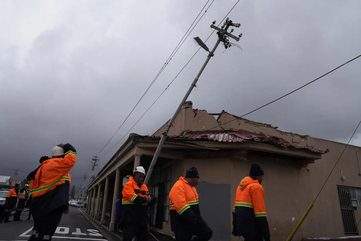 6 firefighters have died battling a bushfire in South Africa after storms batter other areas