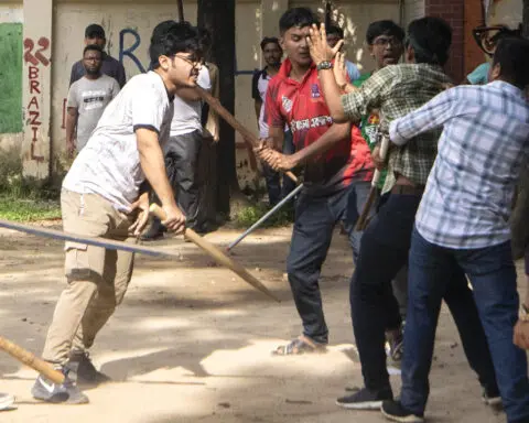 5 killed and dozens injured in Bangladesh in violent clashes over government jobs quota