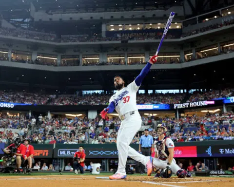 Teoscar Hernández becomes first Dodgers player to win the Home Run Derby