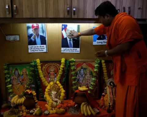 Delhi Hindu group offers prayers for Trump's safety
