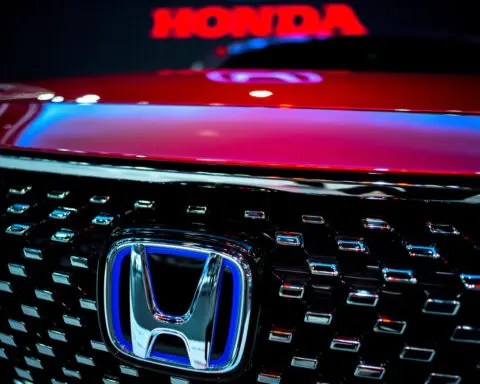 Honda sets secondary share sale price at 3% discount in $3.16 billion deal