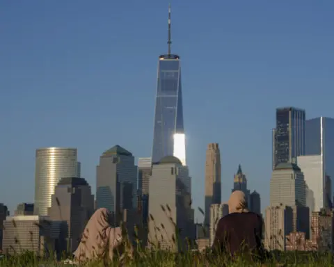 A meteor streaked over the NYC skyline before disintegrating over New Jersey