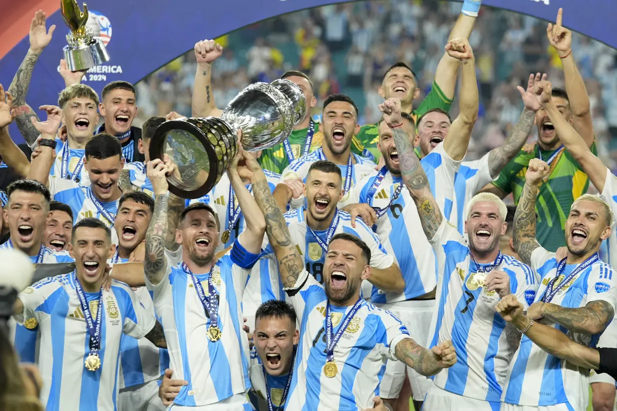 APTOPIX Copa America Soccer Argentina Colombia