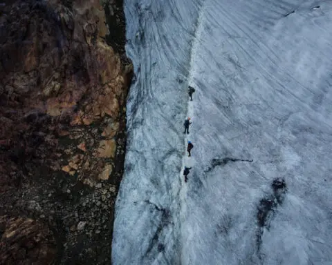 In the Andes, mountain guides bear witness to shrinking glaciers