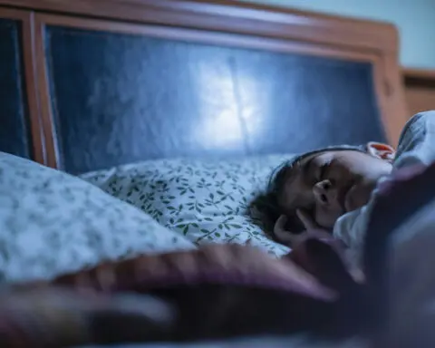 Late bedtimes and not enough sleep can harm developing brains – and poorer kids are more at risk