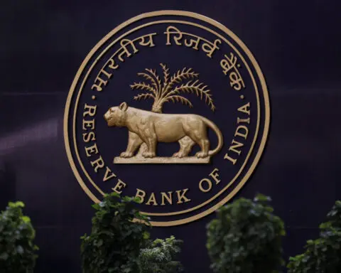 India cenbank pegs natural rate higher, analysts caution on policy easing