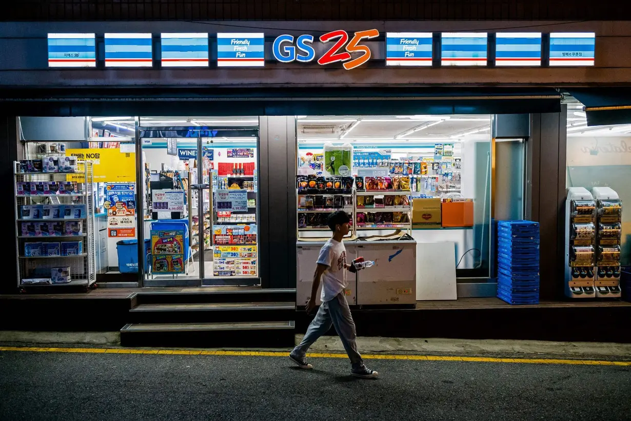 Instant ramen and influencers: Inside the world of South Korean convenience stores