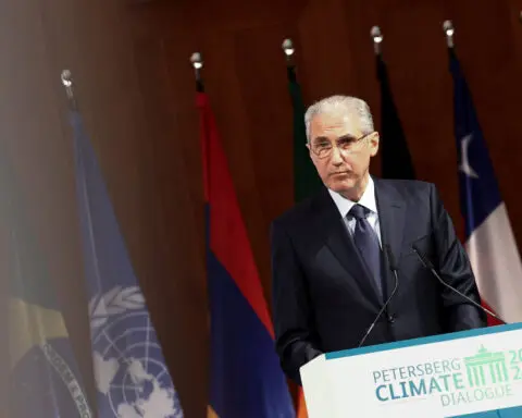Azerbaijan launches climate fund, seeks fossil-fuel producer support