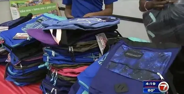 NFL lineman Jon Feliciano hosts back-to-school drive in Davie, donating 400 backpacks full of supplies