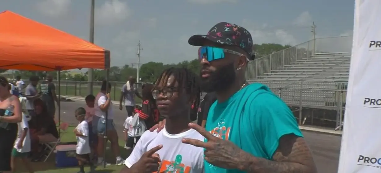 Odell Beckham Jr. hosts first youth football camp as Miami Dolphin