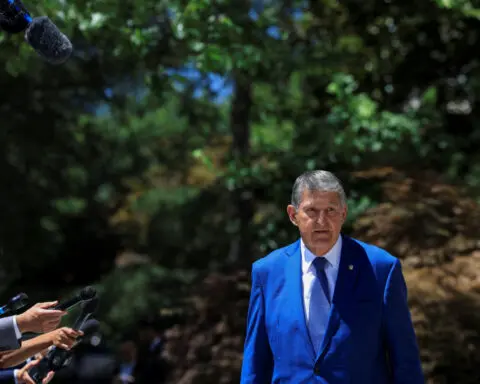 Senator Manchin says he will not run for president in 2024