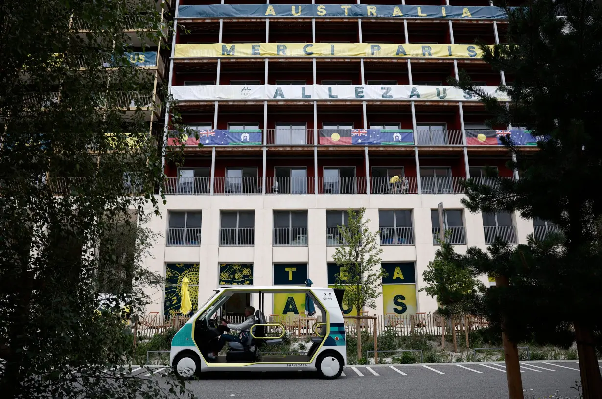 Press visit at the Olympic and Paralympic athletes Village