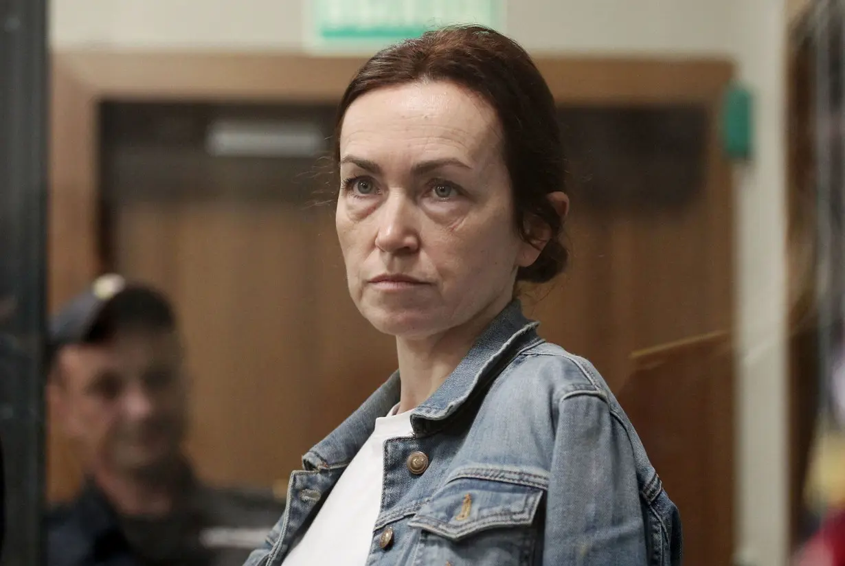 US-Russian journalist Alsu Kurmasheva given 6.5 years in Russian jail in swift and secret trial