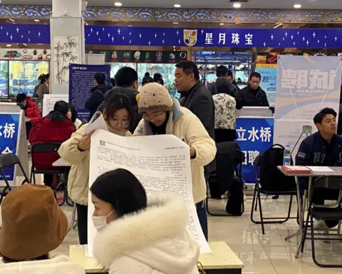 China adds 6.98 million urban new jobs in first half of year