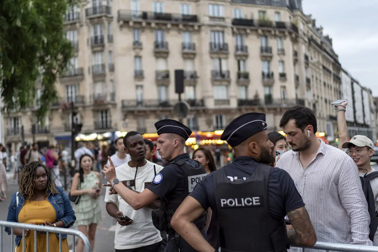 1,000 people suspected of spying have been blocked from Olympics, French official says